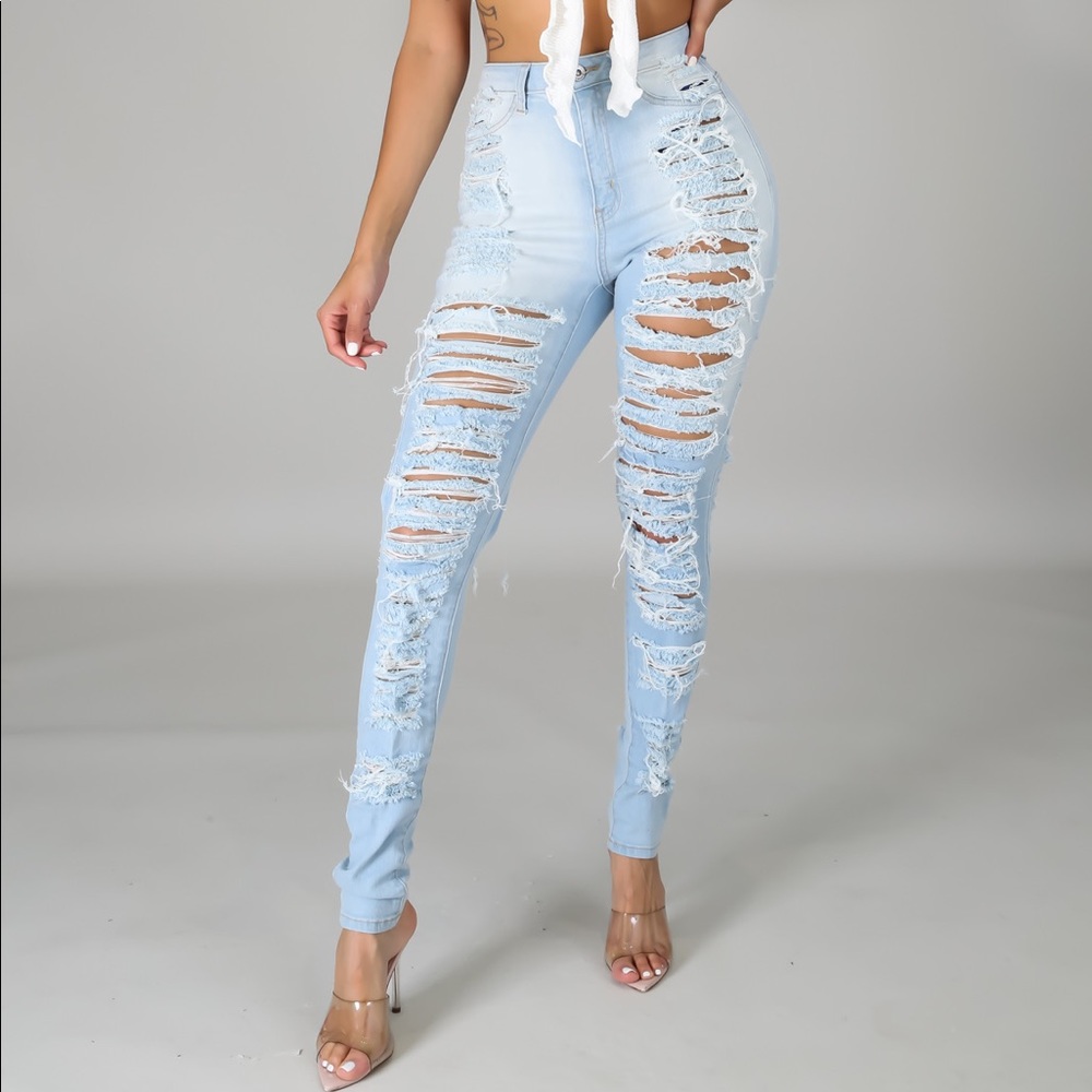 DISTRESSED HIGH WAIST JEANS